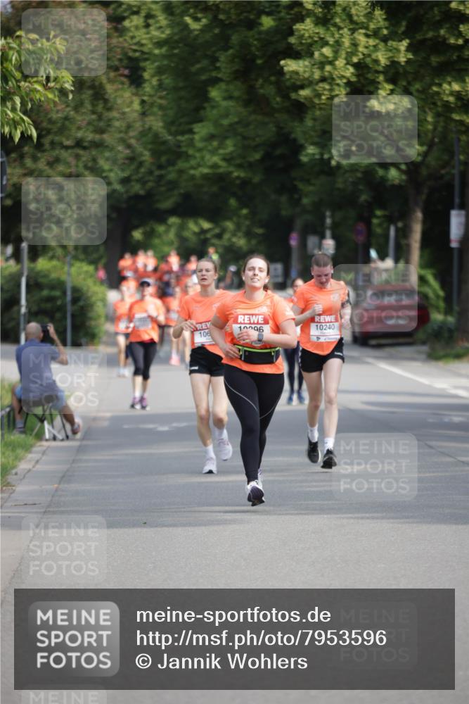 15.06.2025 - REWE Women's Run Jannik Wohlers http://msf.ph/oto/7953596 15.06.2025 08:48:47 Laufen 10096, 10240 meine-sportfotos.de