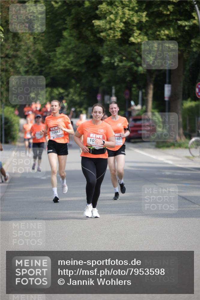 15.06.2025 - REWE Women's Run Jannik Wohlers http://msf.ph/oto/7953598 15.06.2025 08:48:48 Laufen 10642, 102 meine-sportfotos.de