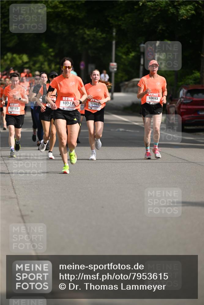 15.06.2025 - REWE Women's Run Dr. Thomas Lammeyer http://msf.ph/oto/7953615 15.06.2025 09:43:02 Laufen 10867, 10693, 10341, 10123 meine-sportfotos.de