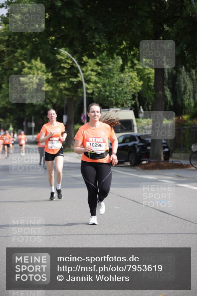 15.06.2025 - REWE Women's Run Jannik Wohlers http://msf.ph/oto/7953619 15.06.2025 08:48:51 Laufen 10296 meine-sportfotos.de