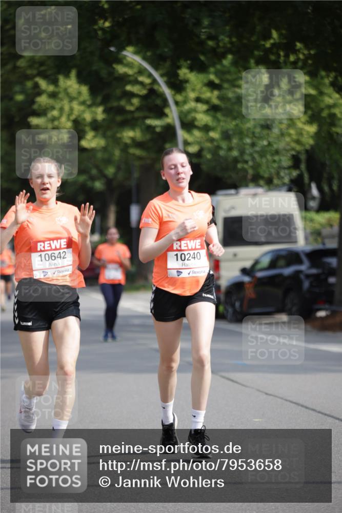 15.06.2025 - REWE Women's Run Jannik Wohlers http://msf.ph/oto/7953658 15.06.2025 08:48:52 Laufen 10642, 10240 meine-sportfotos.de