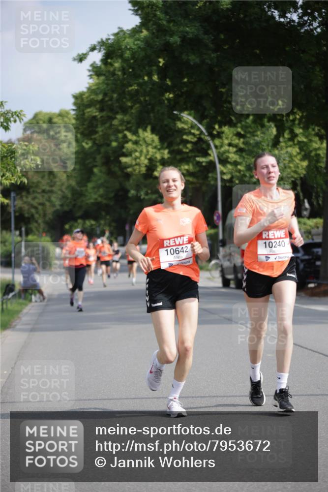 15.06.2025 - REWE Women's Run Jannik Wohlers http://msf.ph/oto/7953672 15.06.2025 08:48:53 Laufen 10642, 10240 meine-sportfotos.de