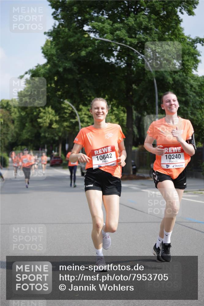 15.06.2025 - REWE Women's Run Jannik Wohlers http://msf.ph/oto/7953705 15.06.2025 08:48:54 Laufen 10642, 10240 meine-sportfotos.de