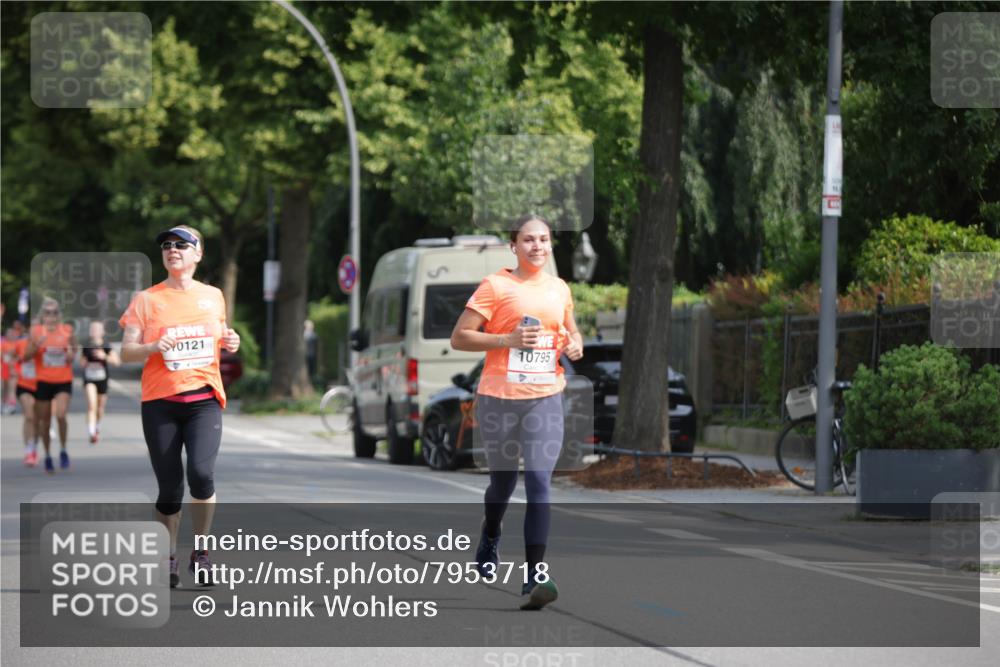 15.06.2025 - REWE Women's Run Jannik Wohlers http://msf.ph/oto/7953718 15.06.2025 08:48:57 Laufen 0121, 10795 meine-sportfotos.de