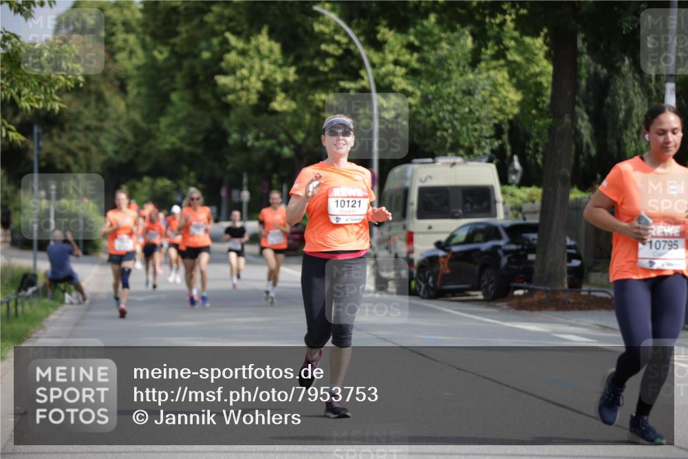 15.06.2025 - REWE Women's Run Jannik Wohlers http://msf.ph/oto/7953753 15.06.2025 08:48:59 Laufen 10121, 10795 meine-sportfotos.de