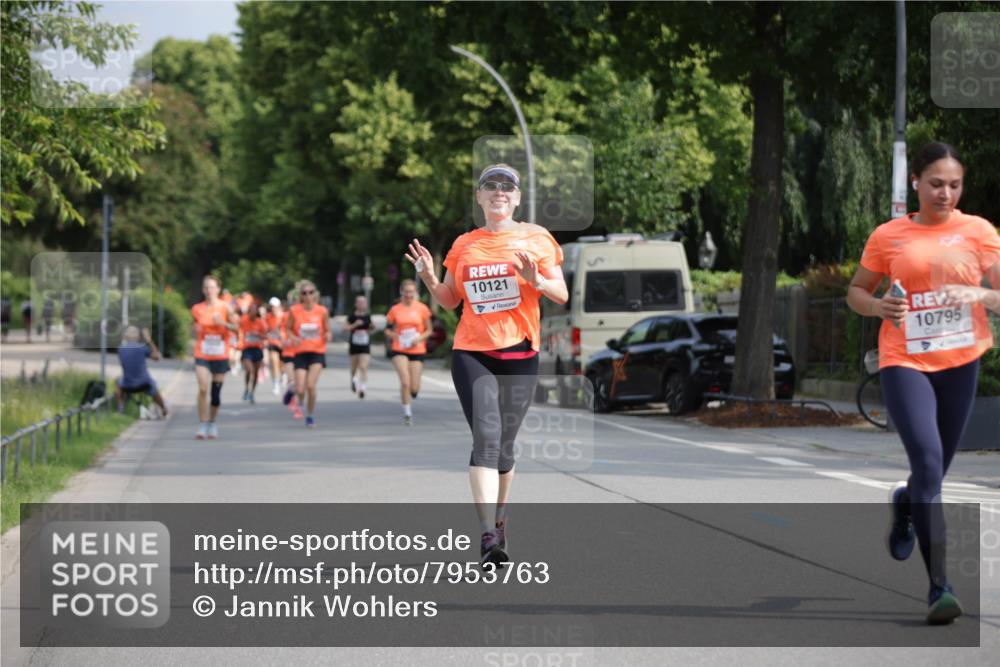 15.06.2025 - REWE Women's Run Jannik Wohlers http://msf.ph/oto/7953763 15.06.2025 08:48:59 Laufen 10121, 10795 meine-sportfotos.de