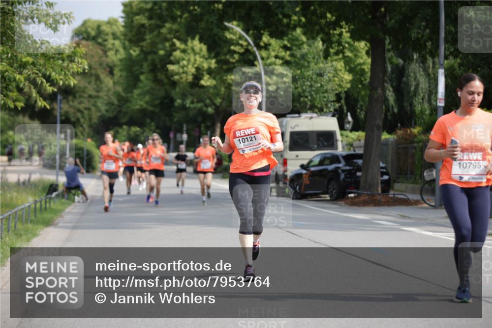 15.06.2025 - REWE Women's Run Jannik Wohlers http://msf.ph/oto/7953764 15.06.2025 08:48:59 Laufen 10121, 10795 meine-sportfotos.de
