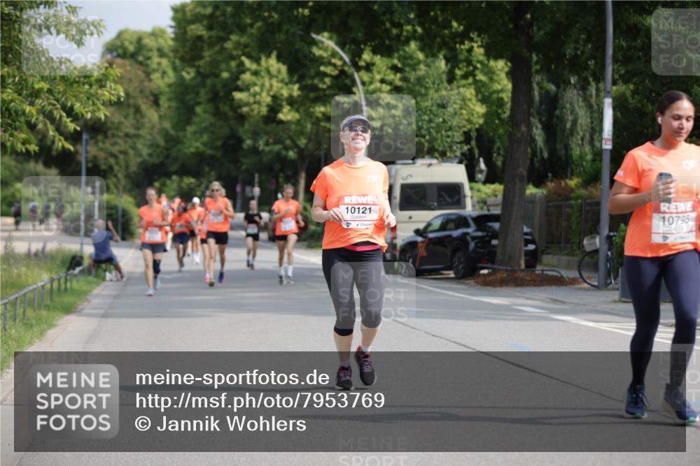 15.06.2025 - REWE Women's Run Jannik Wohlers http://msf.ph/oto/7953769 15.06.2025 08:48:59 Laufen 10121, 10795 meine-sportfotos.de
