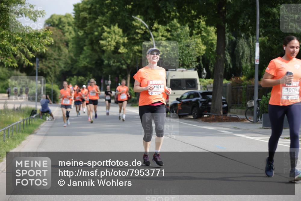 15.06.2025 - REWE Women's Run Jannik Wohlers http://msf.ph/oto/7953771 15.06.2025 08:48:59 Laufen 121, 10795 meine-sportfotos.de