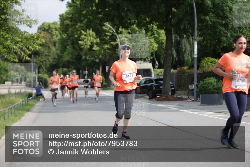 15.06.2025 - REWE Women's Run Jannik Wohlers http://msf.ph/oto/7953783 15.06.2025 08:49:00 Laufen 10121, 10795 meine-sportfotos.de