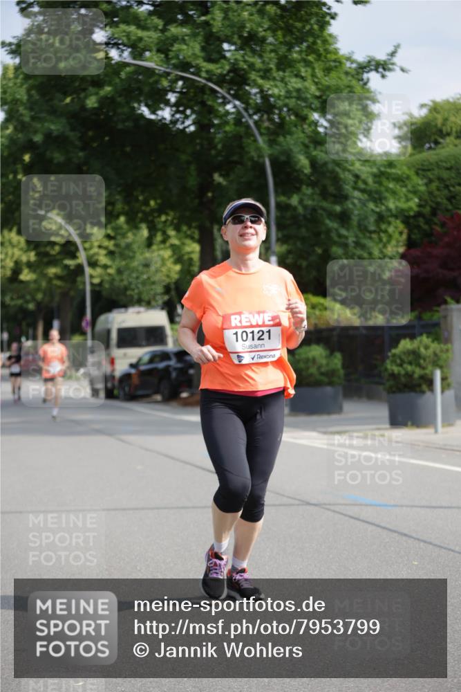 15.06.2025 - REWE Women's Run Jannik Wohlers http://msf.ph/oto/7953799 15.06.2025 08:49:01 Laufen 10121 meine-sportfotos.de
