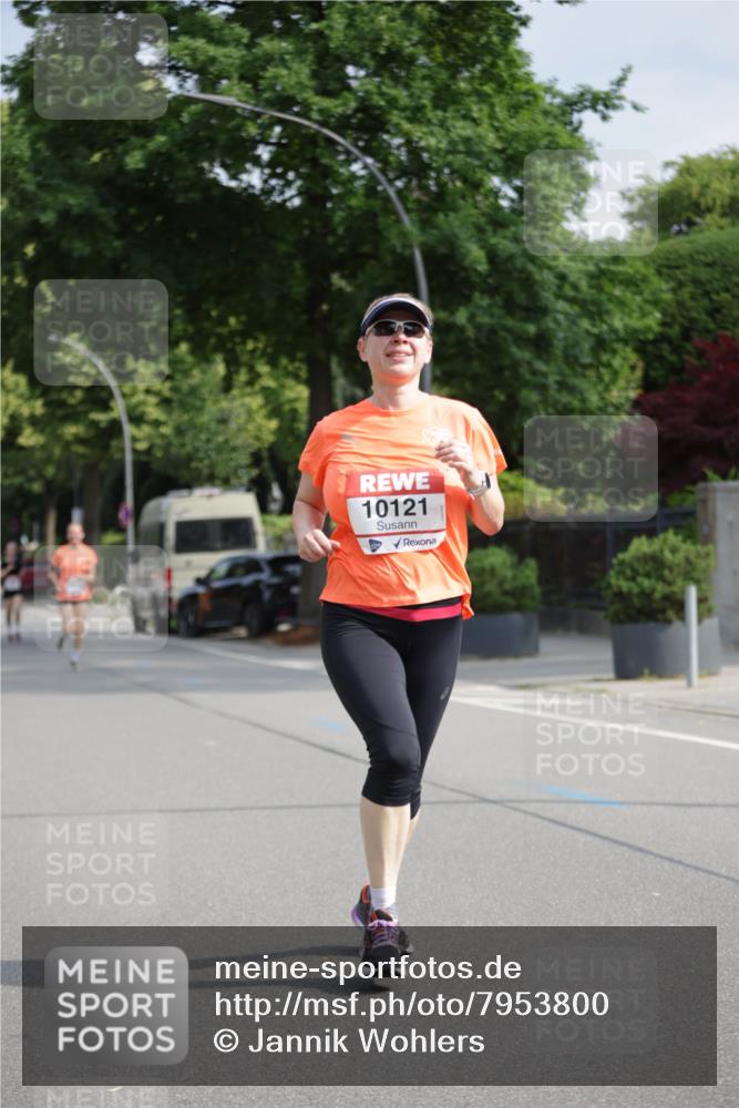 15.06.2025 - REWE Women's Run Jannik Wohlers http://msf.ph/oto/7953800 15.06.2025 08:49:01 Laufen 10121 meine-sportfotos.de