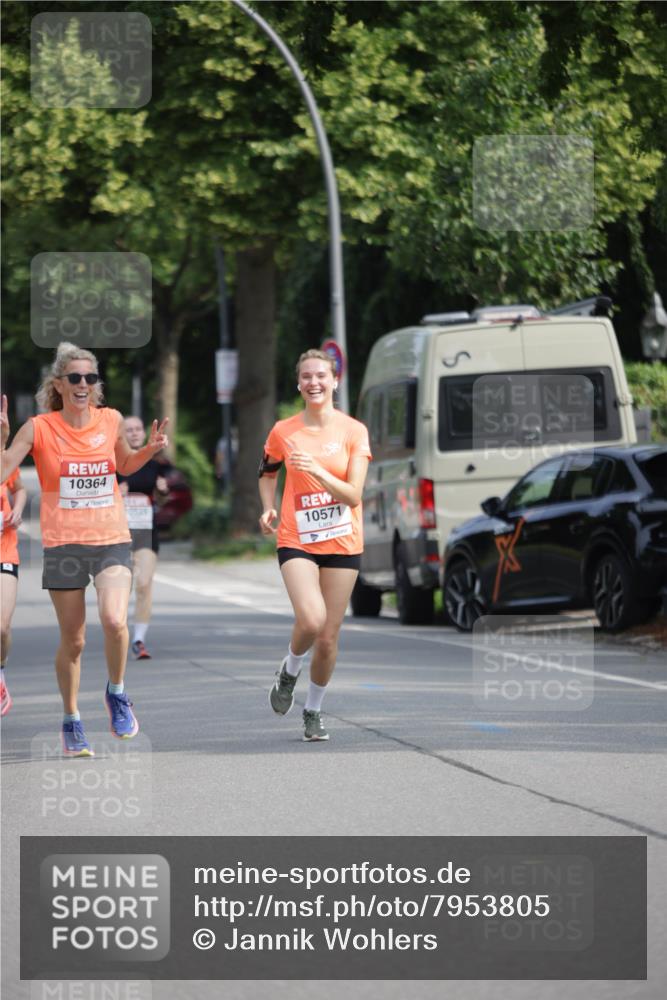 15.06.2025 - REWE Women's Run Jannik Wohlers http://msf.ph/oto/7953805 15.06.2025 08:49:03 Laufen 10364, 10525, 10571 meine-sportfotos.de