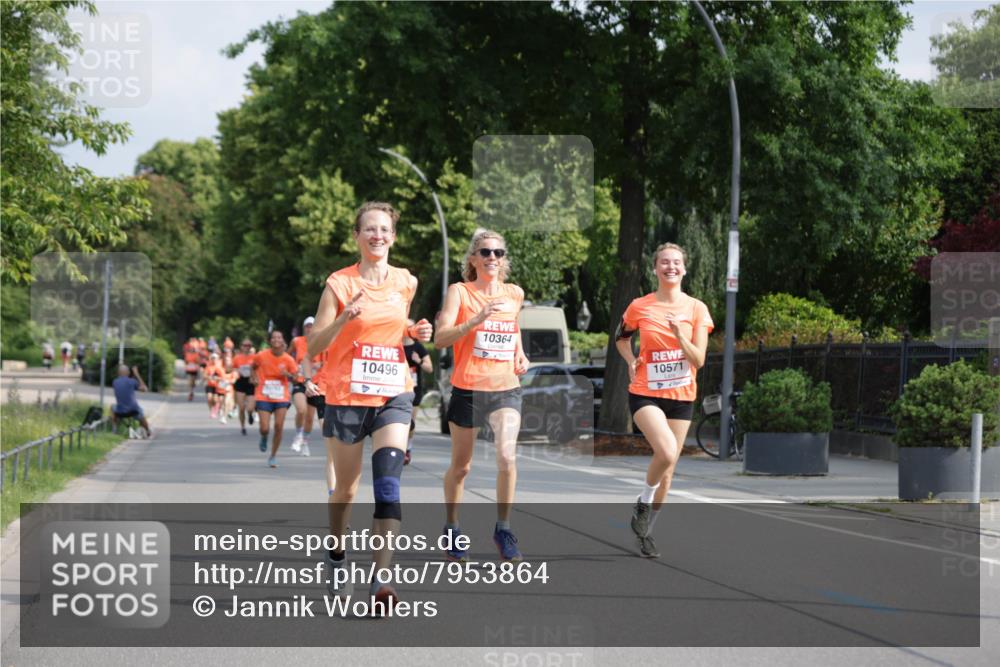 15.06.2025 - REWE Women's Run Jannik Wohlers http://msf.ph/oto/7953864 15.06.2025 08:49:06 Laufen 10364, 10496, 10571 meine-sportfotos.de