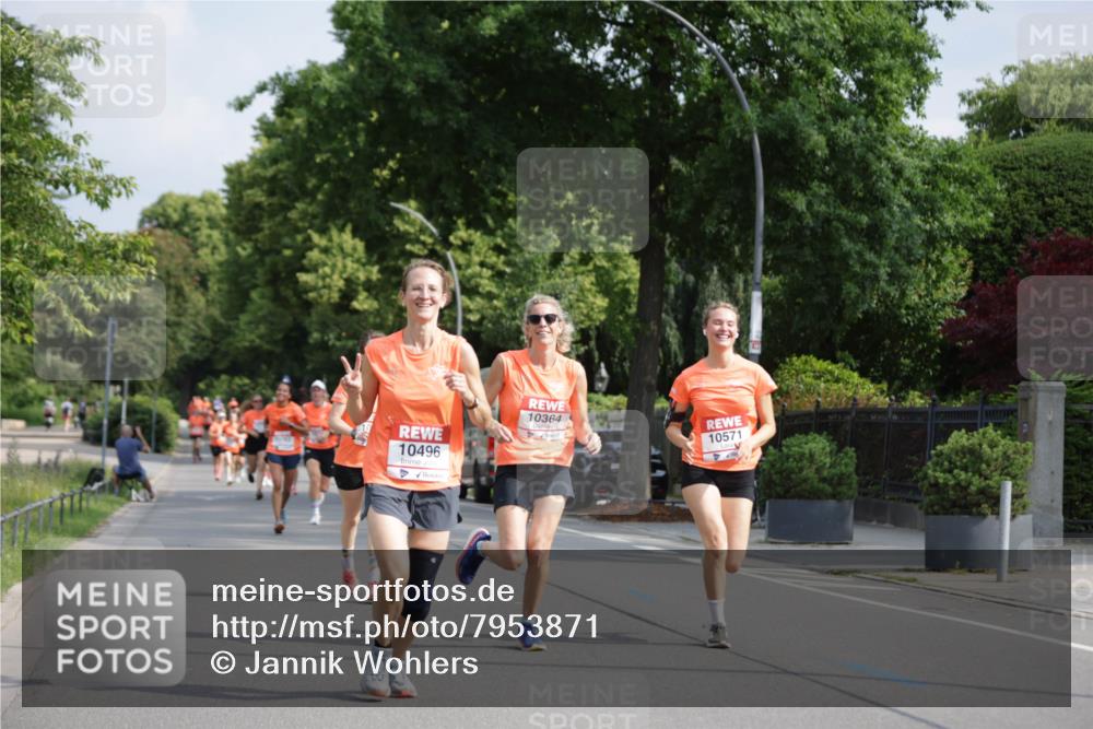 15.06.2025 - REWE Women's Run Jannik Wohlers http://msf.ph/oto/7953871 15.06.2025 08:49:06 Laufen 10364, 10571, 10496 meine-sportfotos.de