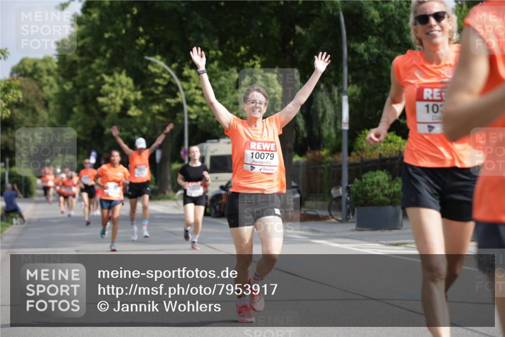 15.06.2025 - REWE Women's Run Jannik Wohlers http://msf.ph/oto/7953917 15.06.2025 08:49:08 Laufen 10625, 10079, 103 meine-sportfotos.de