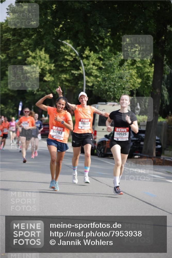 15.06.2025 - REWE Women's Run Jannik Wohlers http://msf.ph/oto/7953938 15.06.2025 08:49:09 Laufen 10775, 10033, 10763, 10525 meine-sportfotos.de