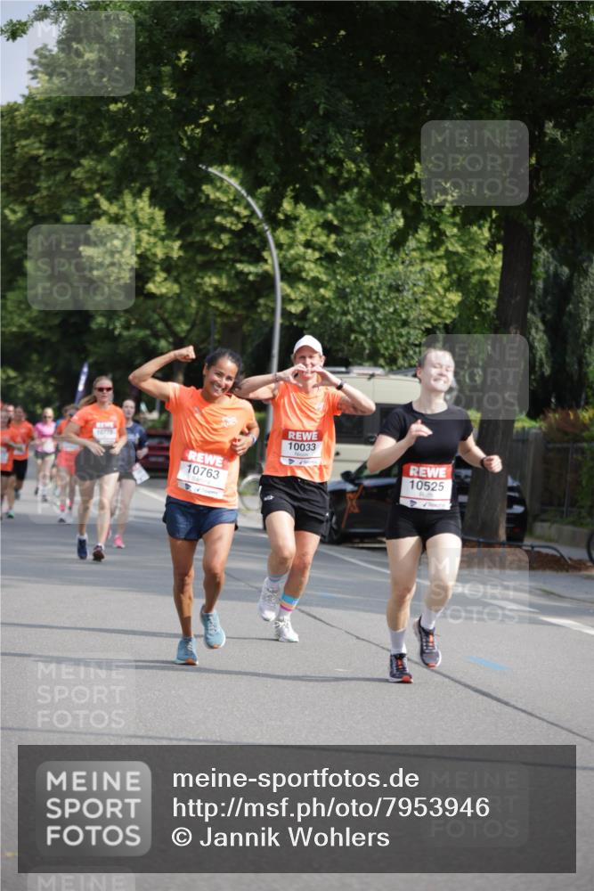 15.06.2025 - REWE Women's Run Jannik Wohlers http://msf.ph/oto/7953946 15.06.2025 08:49:09 Laufen 10775, 10033, 10763, 10525 meine-sportfotos.de