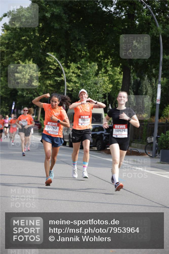 15.06.2025 - REWE Women's Run Jannik Wohlers http://msf.ph/oto/7953964 15.06.2025 08:49:10 Laufen 10775, 10763, 10033, 10525 meine-sportfotos.de