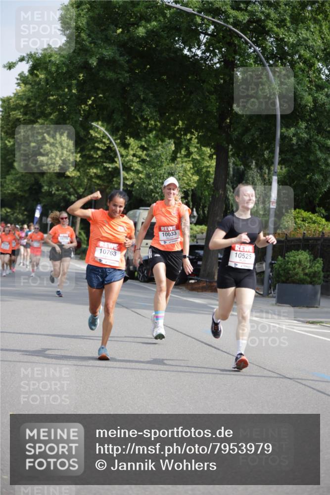 15.06.2025 - REWE Women's Run Jannik Wohlers http://msf.ph/oto/7953979 15.06.2025 08:49:10 Laufen 10775, 10763, 10033, 10525 meine-sportfotos.de