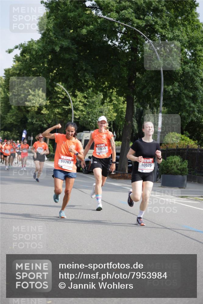 15.06.2025 - REWE Women's Run Jannik Wohlers http://msf.ph/oto/7953984 15.06.2025 08:49:10 Laufen 10775, 10033, 10763, 10525 meine-sportfotos.de