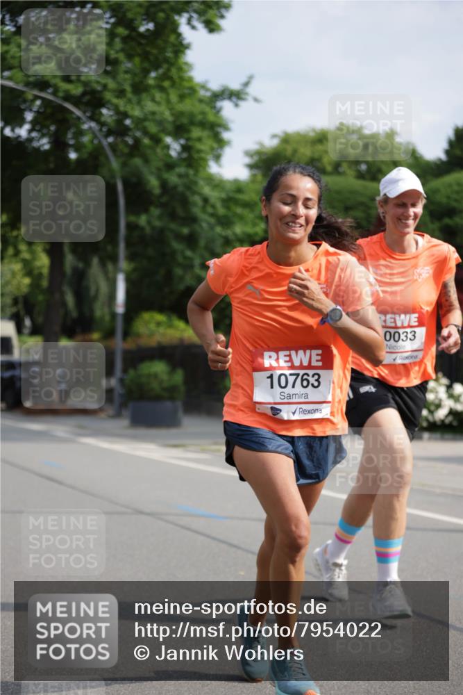 15.06.2025 - REWE Women's Run Jannik Wohlers http://msf.ph/oto/7954022 15.06.2025 08:49:13 Laufen 10763, 0033 meine-sportfotos.de