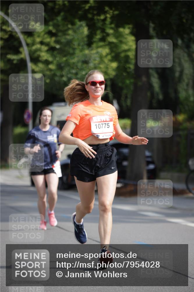 15.06.2025 - REWE Women's Run Jannik Wohlers http://msf.ph/oto/7954028 15.06.2025 08:49:14 Laufen 10775 meine-sportfotos.de