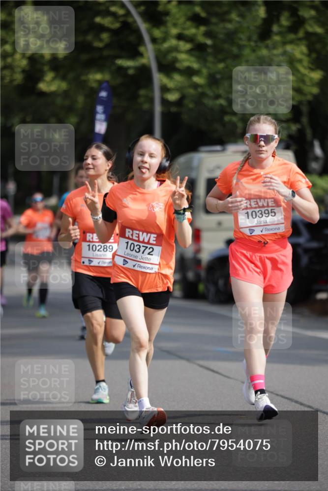 15.06.2025 - REWE Women's Run Jannik Wohlers http://msf.ph/oto/7954075 15.06.2025 08:49:19 Laufen 10289, 10372, 10395 meine-sportfotos.de