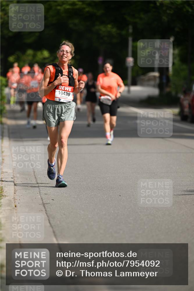 15.06.2025 - REWE Women's Run Dr. Thomas Lammeyer http://msf.ph/oto/7954092 15.06.2025 09:43:47 Laufen 10439 meine-sportfotos.de