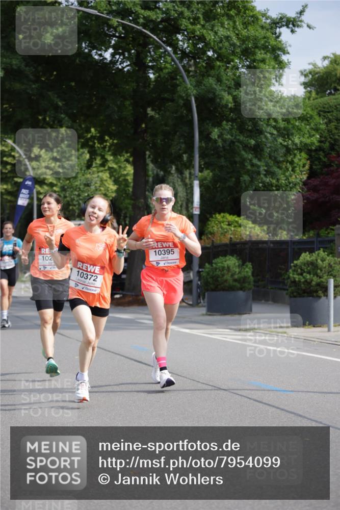 15.06.2025 - REWE Women's Run Jannik Wohlers http://msf.ph/oto/7954099 15.06.2025 08:49:20 Laufen 102, 10372, 10395 meine-sportfotos.de