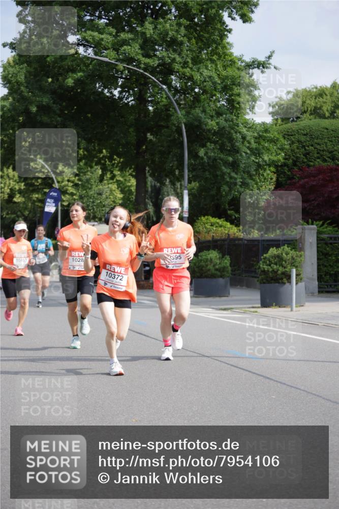 15.06.2025 - REWE Women's Run Jannik Wohlers http://msf.ph/oto/7954106 15.06.2025 08:49:20 Laufen 10403, 1028, 4, 10372, 95 meine-sportfotos.de