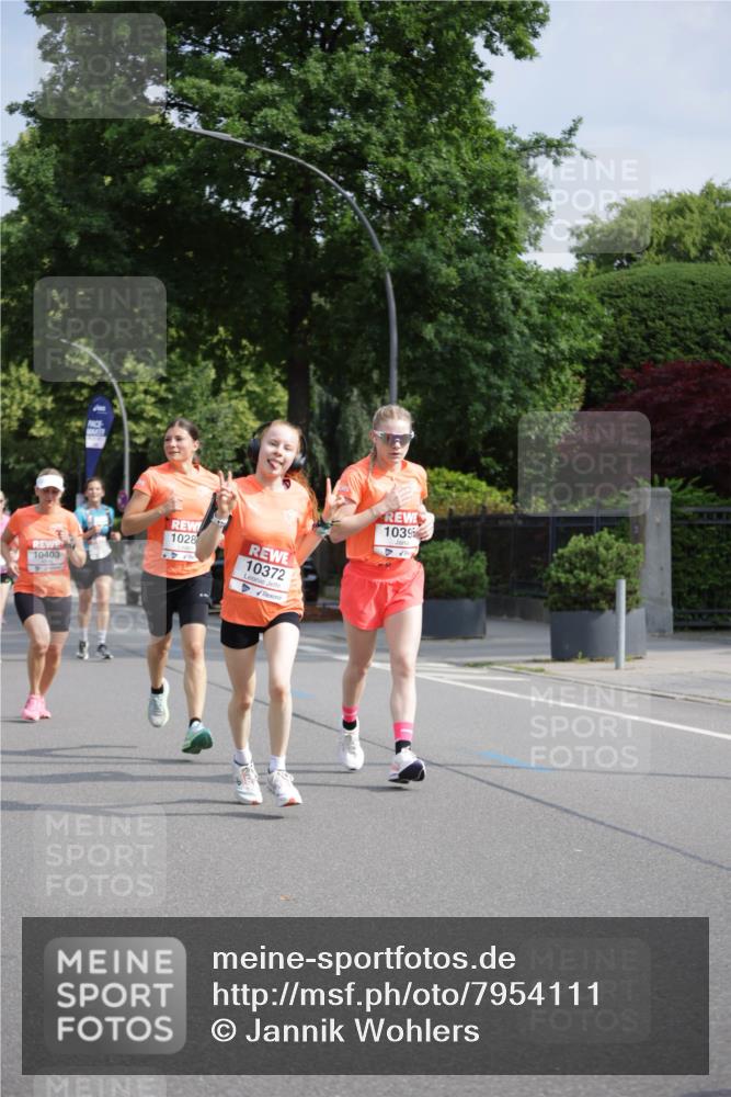 15.06.2025 - REWE Women's Run Jannik Wohlers http://msf.ph/oto/7954111 15.06.2025 08:49:20 Laufen 1039, 1028, 10403, 10372 meine-sportfotos.de