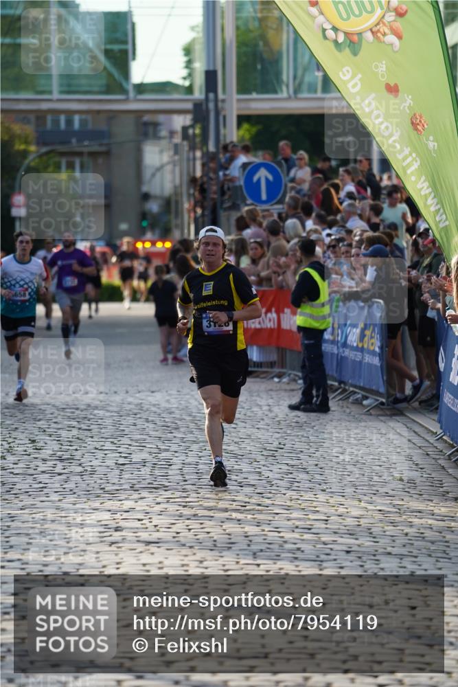 13.06.2025 - Holstenköstenlauf Felixshl http://msf.ph/oto/7954119 13.06.2025 19:44:17 Laufen 3128, 3658 meine-sportfotos.de
