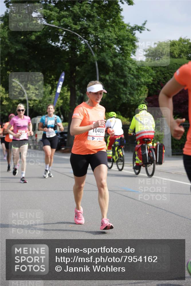 15.06.2025 - REWE Women's Run Jannik Wohlers http://msf.ph/oto/7954162 15.06.2025 08:49:23 Laufen 10403 meine-sportfotos.de