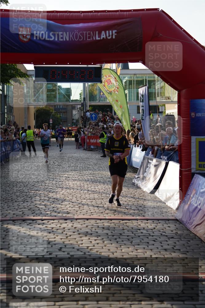 13.06.2025 - Holstenköstenlauf Felixshl http://msf.ph/oto/7954180 13.06.2025 19:44:19 Laufen 2732, 3128, 3658 meine-sportfotos.de