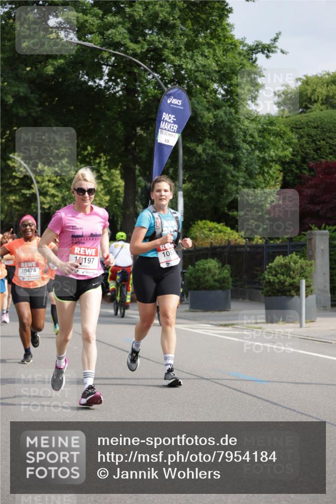 15.06.2025 - REWE Women's Run Jannik Wohlers http://msf.ph/oto/7954184 15.06.2025 08:49:24 Laufen 10474, 05, 30, 210975, 1197, 1087 meine-sportfotos.de