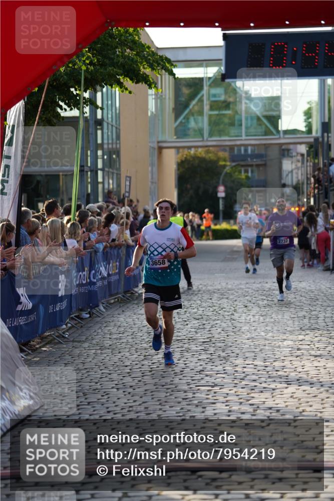 13.06.2025 - Holstenköstenlauf Felixshl http://msf.ph/oto/7954219 13.06.2025 19:44:22 Laufen 2732, 2966, 3128, 3656, 3658 meine-sportfotos.de
