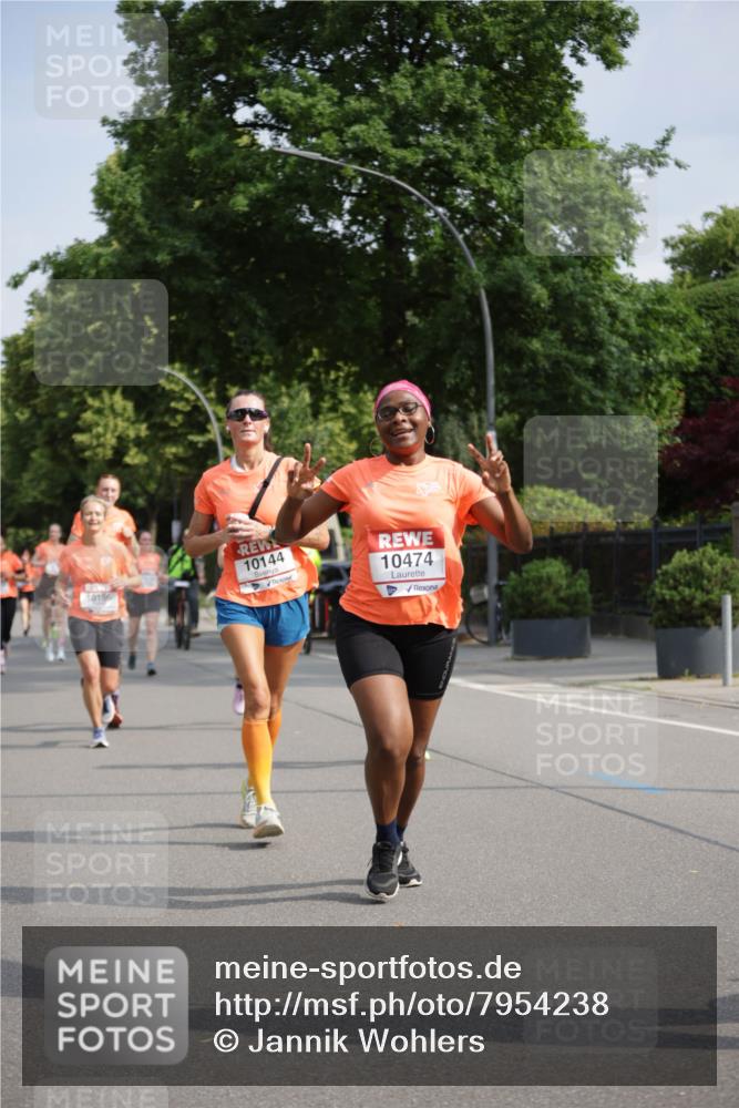 15.06.2025 - REWE Women's Run Jannik Wohlers http://msf.ph/oto/7954238 15.06.2025 08:49:26 Laufen 10156, 10144, 10474 meine-sportfotos.de