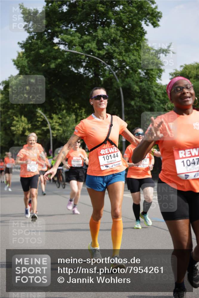 15.06.2025 - REWE Women's Run Jannik Wohlers http://msf.ph/oto/7954261 15.06.2025 08:49:27 Laufen 10156, 10484, 10144, 70, 10 meine-sportfotos.de
