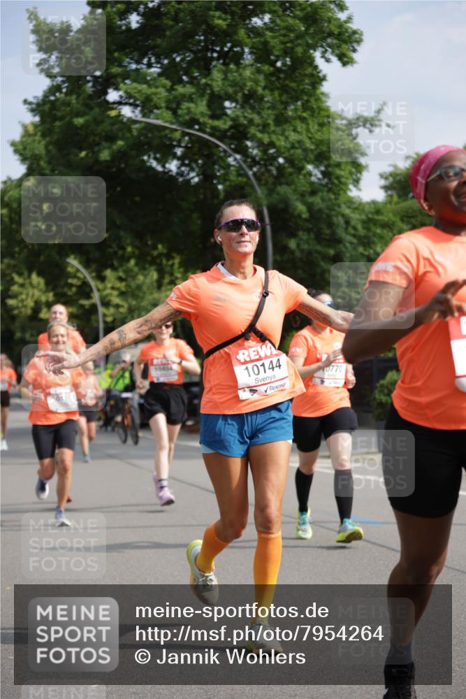 15.06.2025 - REWE Women's Run Jannik Wohlers http://msf.ph/oto/7954264 15.06.2025 08:49:27 Laufen 10144 meine-sportfotos.de
