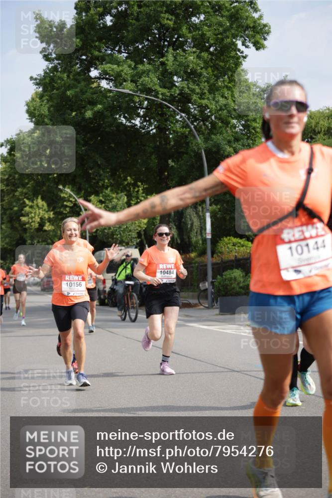 15.06.2025 - REWE Women's Run Jannik Wohlers http://msf.ph/oto/7954276 15.06.2025 08:49:28 Laufen 10484, 10156, 10144 meine-sportfotos.de