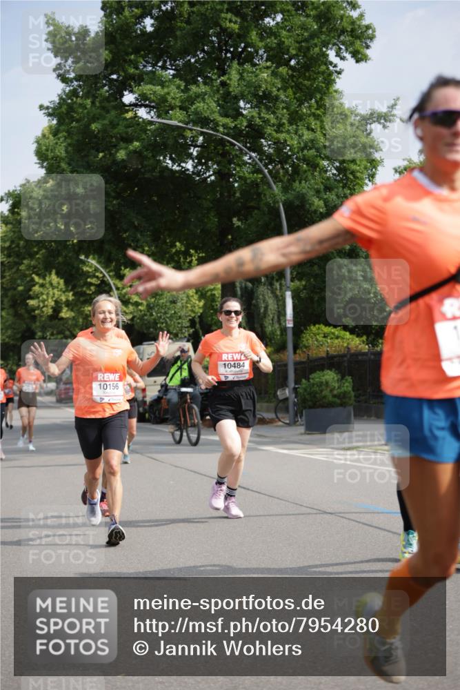 15.06.2025 - REWE Women's Run Jannik Wohlers http://msf.ph/oto/7954280 15.06.2025 08:49:28 Laufen 10484, 10156 meine-sportfotos.de