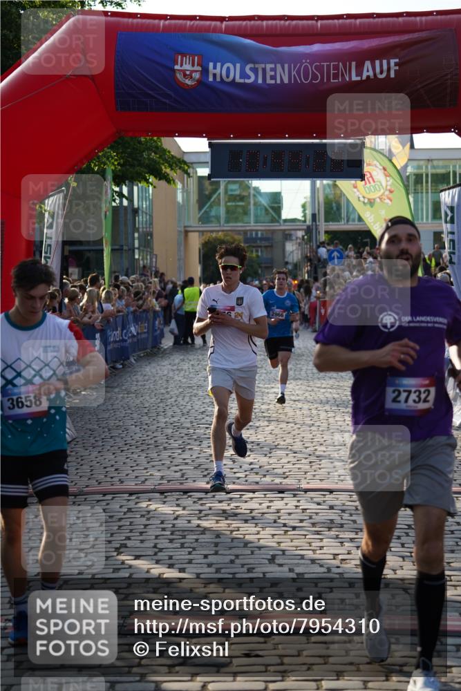 13.06.2025 - Holstenköstenlauf Felixshl http://msf.ph/oto/7954310 13.06.2025 19:44:28 Laufen 2530, 2681, 2732, 2966, 3656, 3658, 4000 meine-sportfotos.de