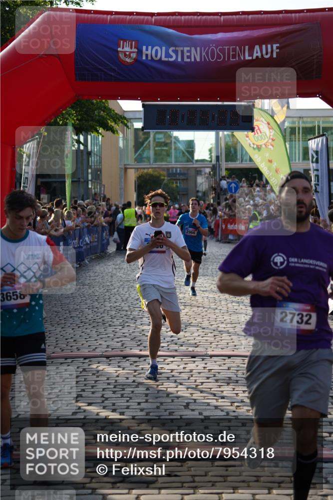 13.06.2025 - Holstenköstenlauf Felixshl http://msf.ph/oto/7954318 13.06.2025 19:44:28 Laufen 2530, 2681, 2732, 2966, 3656, 3658, 4000 meine-sportfotos.de