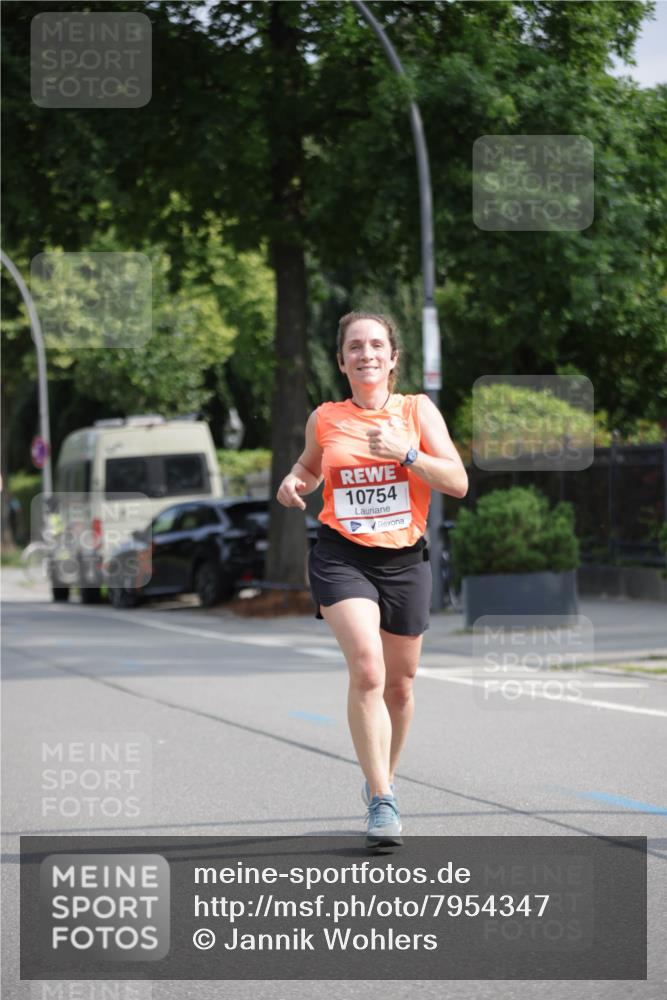15.06.2025 - REWE Women's Run Jannik Wohlers http://msf.ph/oto/7954347 15.06.2025 08:49:31 Laufen 10754 meine-sportfotos.de