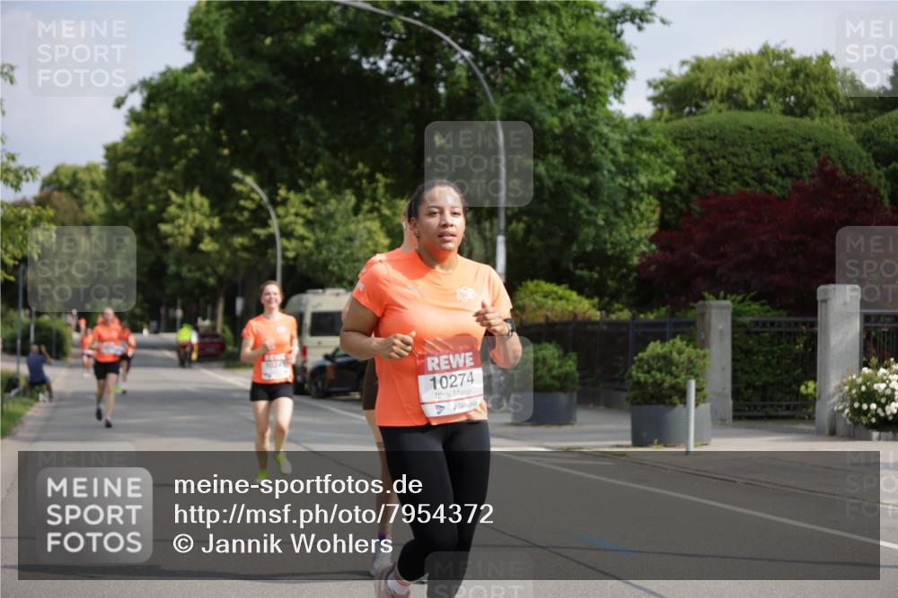 15.06.2025 - REWE Women's Run Jannik Wohlers http://msf.ph/oto/7954372 15.06.2025 08:49:33 Laufen 1024, 10274 meine-sportfotos.de