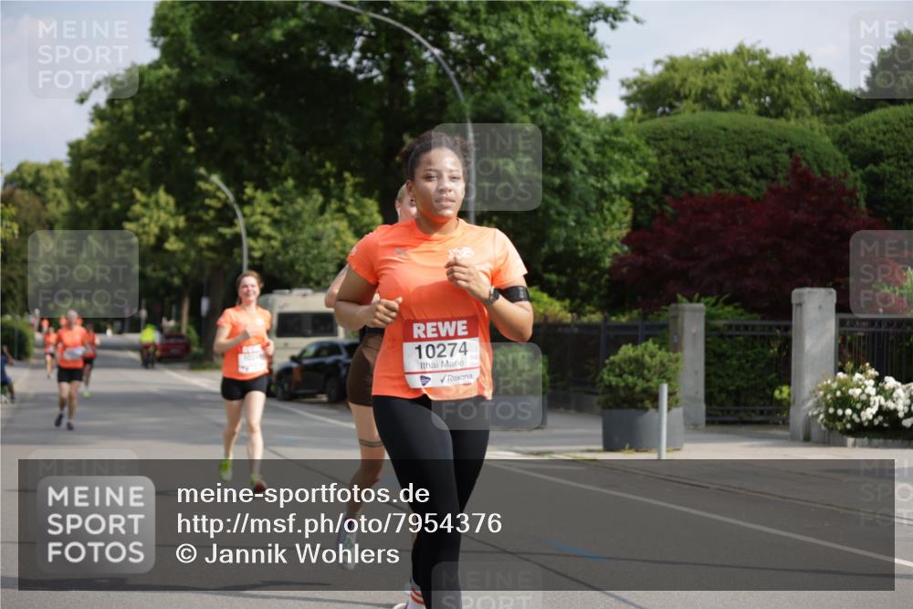 15.06.2025 - REWE Women's Run Jannik Wohlers http://msf.ph/oto/7954376 15.06.2025 08:49:33 Laufen 1024, 10274 meine-sportfotos.de