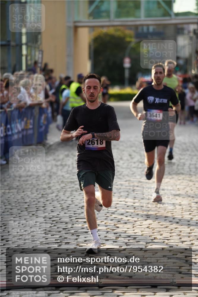 13.06.2025 - Holstenköstenlauf Felixshl http://msf.ph/oto/7954382 13.06.2025 19:44:41 Laufen 2618, 2625, 3641, 3748 meine-sportfotos.de