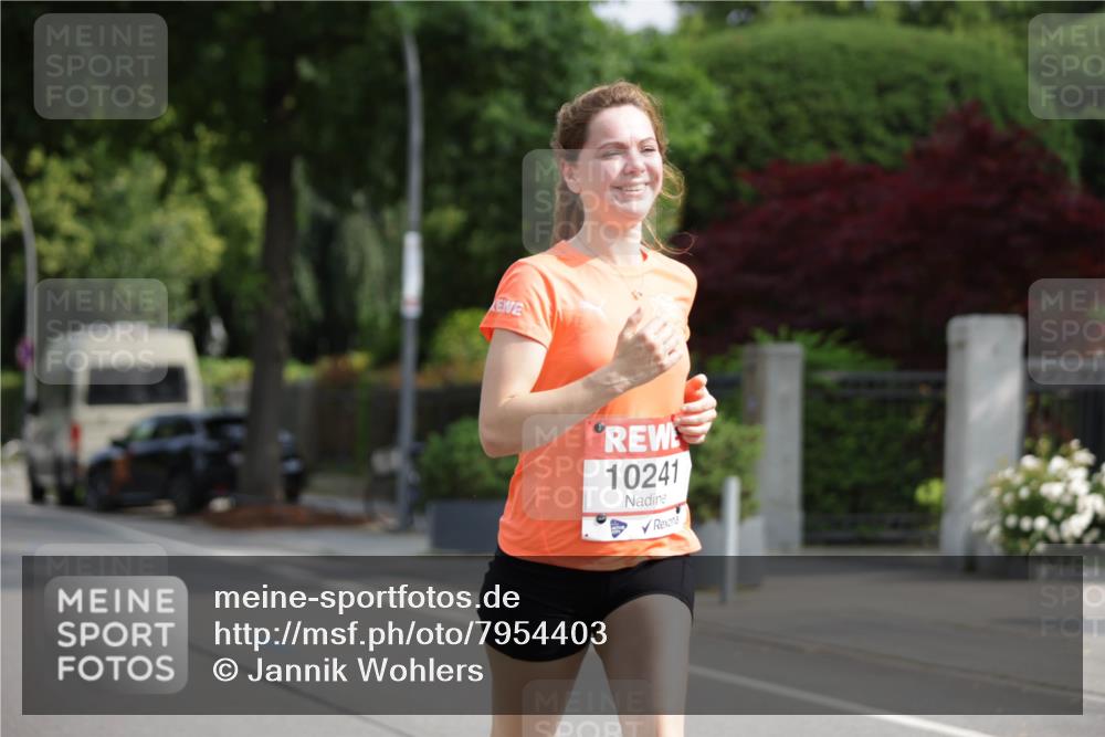 15.06.2025 - REWE Women's Run Jannik Wohlers http://msf.ph/oto/7954403 15.06.2025 08:49:36 Laufen 10241 meine-sportfotos.de