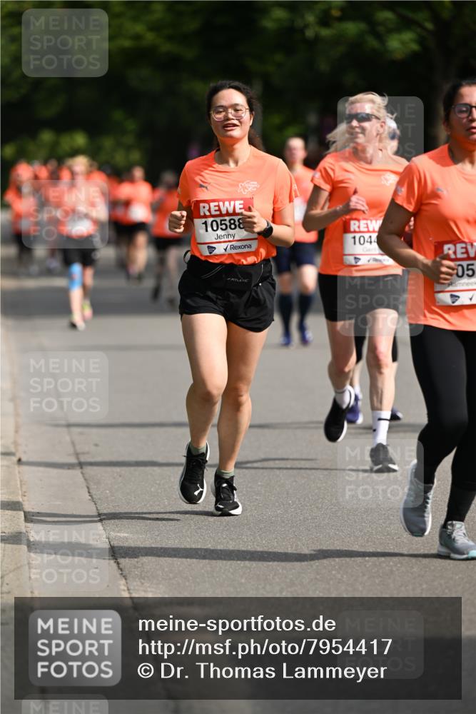 15.06.2025 - REWE Women's Run Dr. Thomas Lammeyer http://msf.ph/oto/7954417 15.06.2025 09:44:12 Laufen 10588, 1044, 05 meine-sportfotos.de